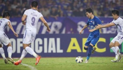 欧亿体育投注-韦世豪叕现神经刀特质 动荡中三镇已无心战亚冠？