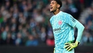 欧亿体育娱乐-图片报：曼联有意巴西门将桑托斯，法鹰卖他的心理价位为6千万欧