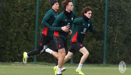 米兰未来队今日训练备战|AC米兰_新浪体育_新浪新闻